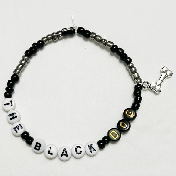 Taylor Swift Eras Tour Friendship Bracelet TTPD The Black Dog - Picture 1 of 1